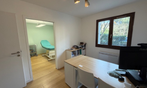 Annecy (74) – Local médical ou paramédical, centre Annecy, disponible en Octobre 27